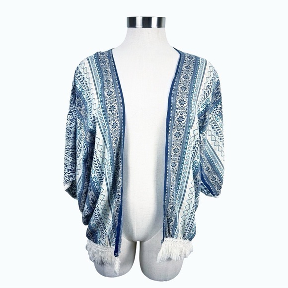 Roffe‎ Accessories Blue Paisley Kimono with Fringe Hem One Size - Picture 1 of 6